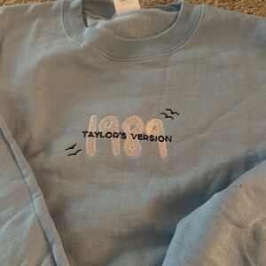 Taylor swift crewneck